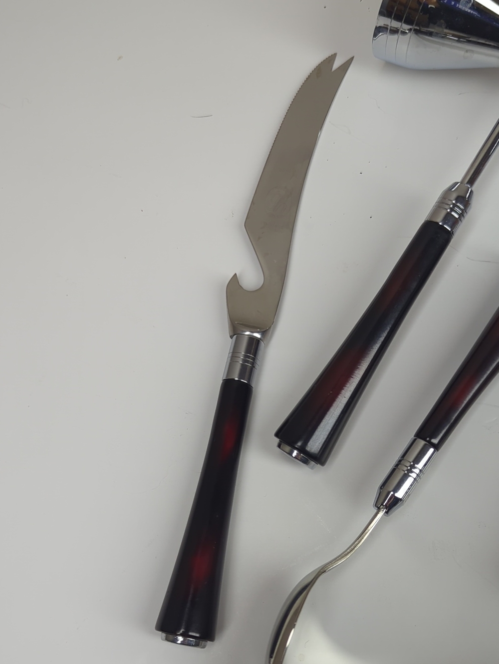 Vintage 60s Glo-hill Bar Tool Set Cherry Bakelite 4 Set - Picture 5 of 8